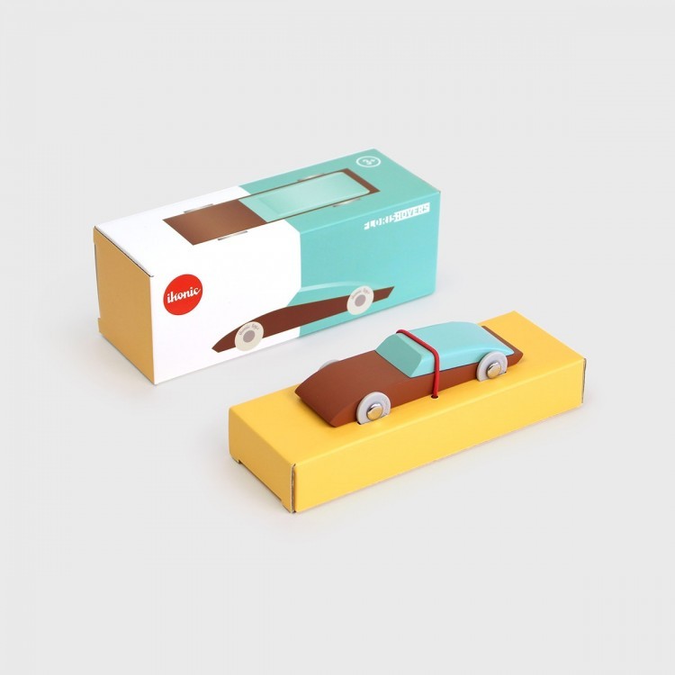 Magnetic design quality wooden toy car designed by Dutch designer Floris Hovers in corporation