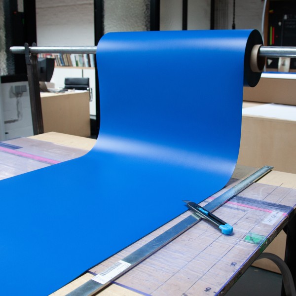 Magneetstickers op maat voor interieur in diverse kleuren. Eenvoudig aanbrengen.