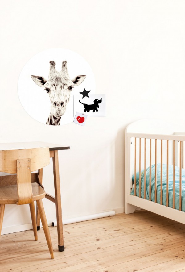Magnetic wall sticker giraffe by Groovy Magnets Magnetic wall sticker giraffe by Groovy Magnets