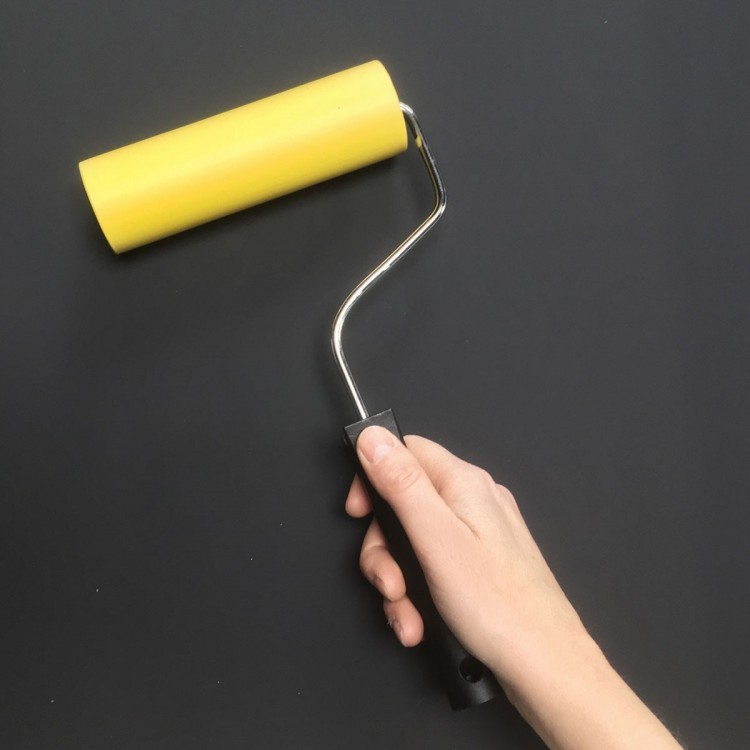 Pressure roller - to avoid wrinkles and bubbles - Groovy Magnets