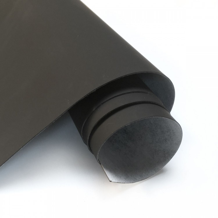 Papier peint magnétique 'tableau noir' extra adhésive / Groovy Magnets