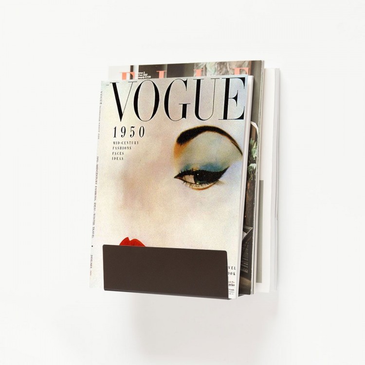 Aren't some magazine and book covers just begging to be diplayed? This magnetic magazine holder from