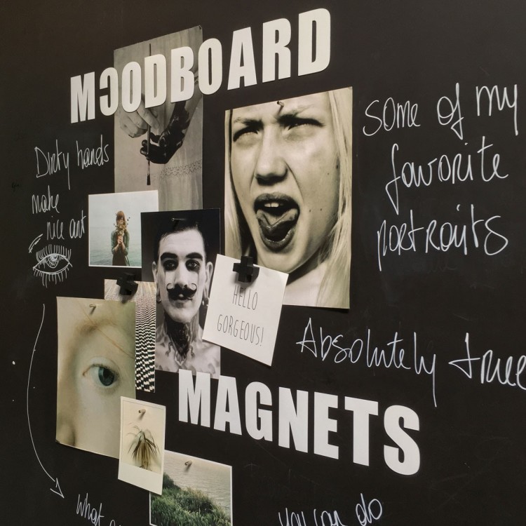 Papier magnétique à peindre et écrivable avec des marqueurs de craies / Groovy Magnets
