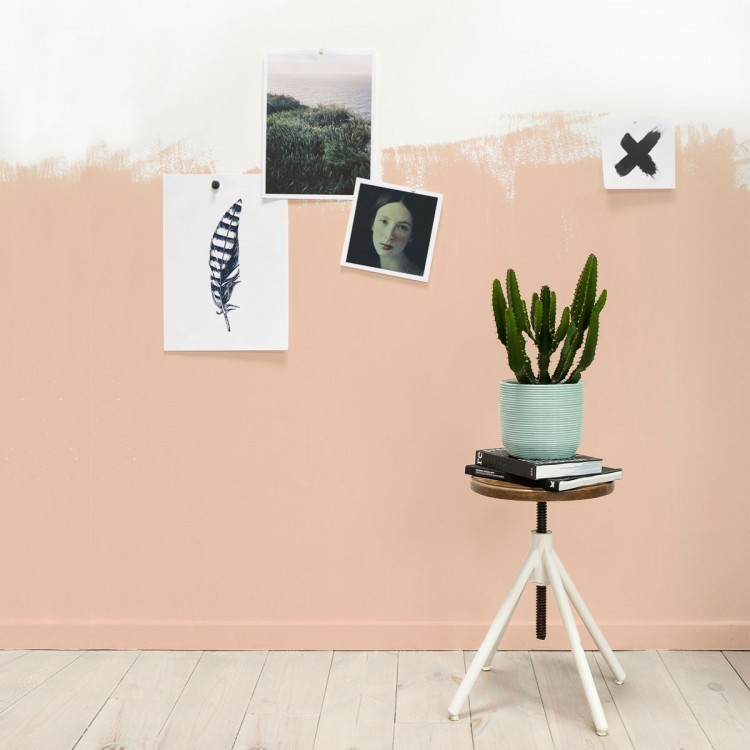 Strong, white magnetic wallpaper: paintable and suitable for magnets by Groovy Magnets