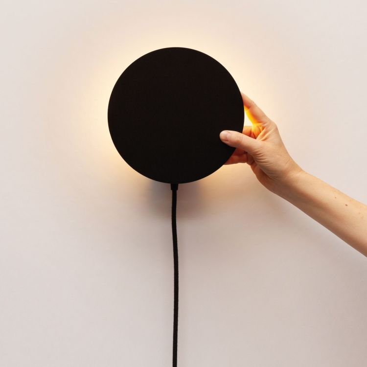 Lampe murale magnétique Eclipse par Groovy Magnets