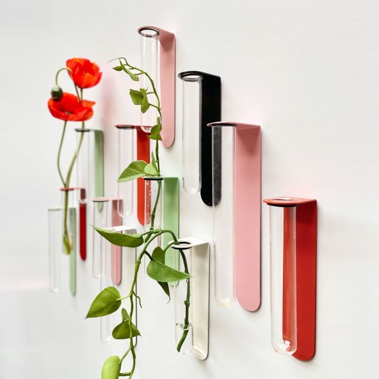 Magnet flower vase from Groovy Magnets 