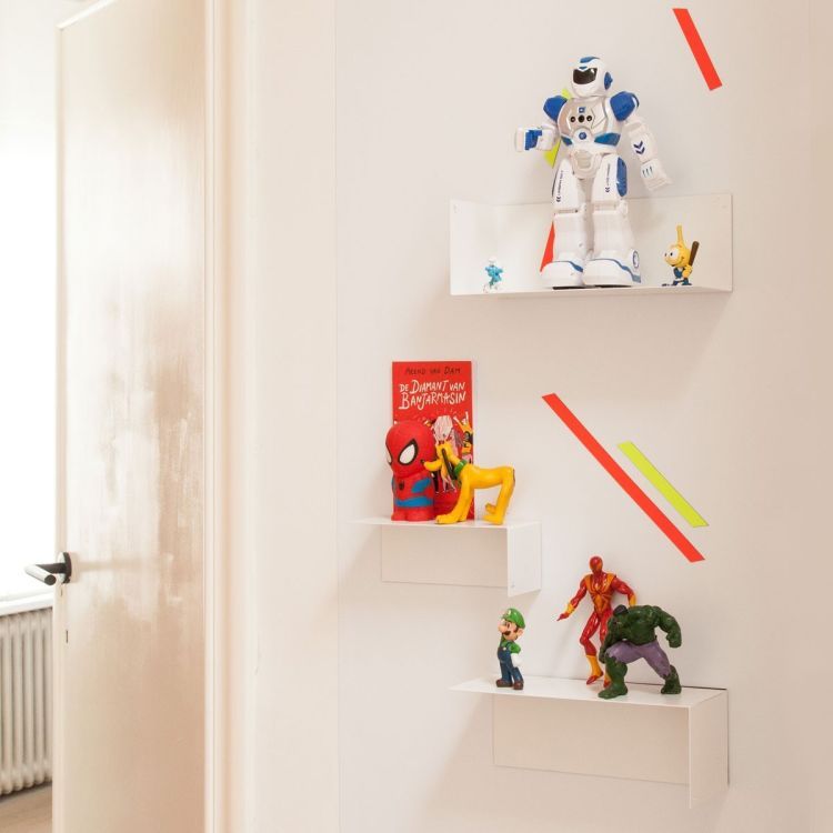 Groovy Magnets stainless steel magnetic shelf / white. No drill holes on ferrous undergrounds.