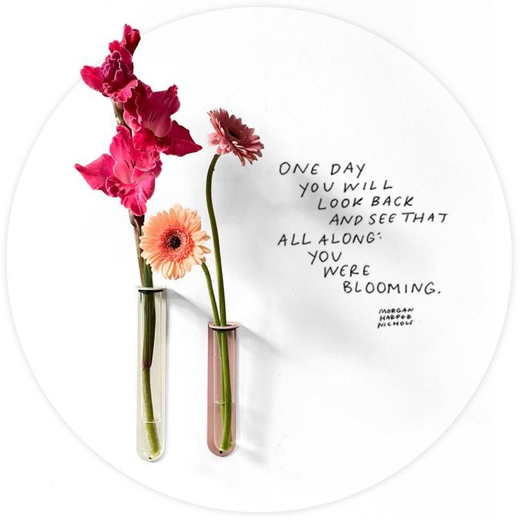 Witte, ronde magneetsticker van Groovy Magnets | magnetische muursticker