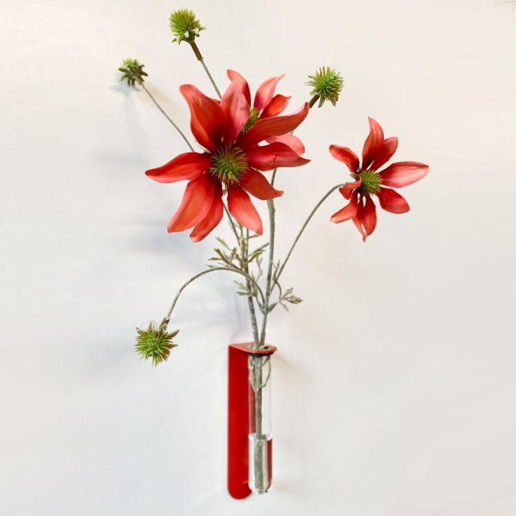 Magnetische Blumenvase aus Glas von Groovy Magnets