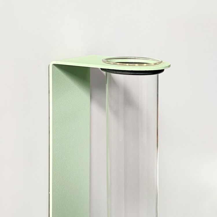 Magnet flower vase from Groovy Magnets 