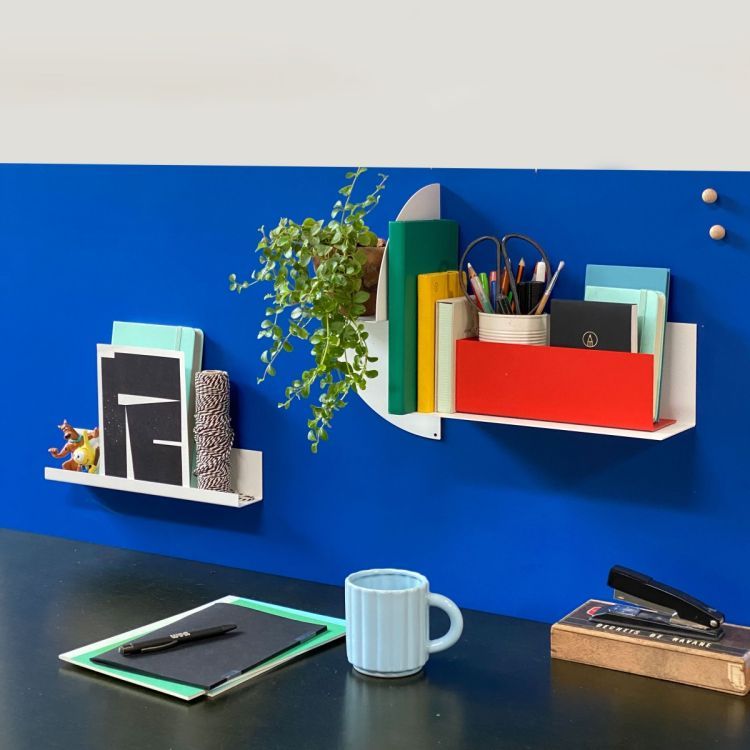 Custom cut magnetic stickers for interiors in a range of colours. Easy to apply.