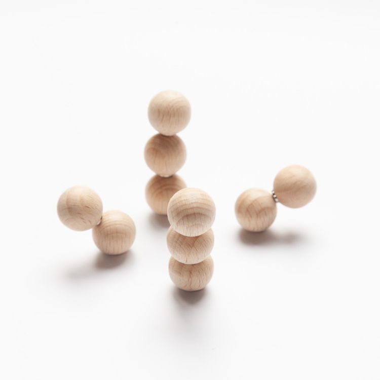 Woorden magnetic balls from Groovy magnets 